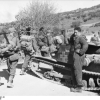 L3 35 Bundesarchiv Bild 101I-203-1691-21, Albanien, deutsche Soldaten, italienischer Panzer (11)